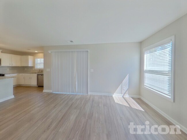 Foto del edificio - 285 Turnfield Dr.