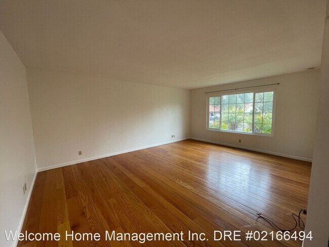 Foto del edificio - 4 br, 2 bath House - 784 Olive Ave.