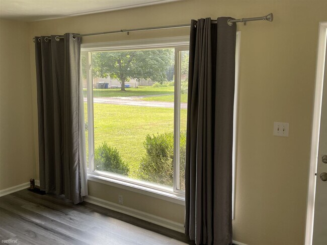 Building Photo - 3 br, 1 bath House - 5328 Banbury Dr 5328 ...
