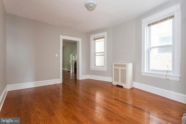 Building Photo - 5003 Chester Ave