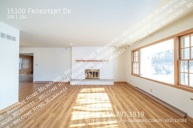 Foto del edificio - Discover the charm of living in Elm Grove ...