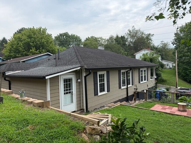 Foto del edificio - Fantastic 3 Bedroom Bungalow