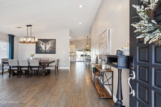 Foto del edificio - 6164 E Greenway Ln