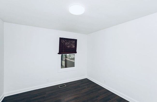 Foto del edificio - 930 32nd Ave N
