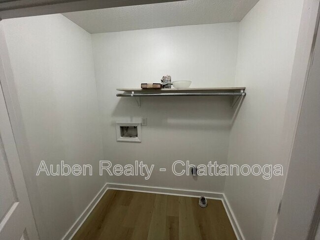 Foto del edificio - 1422 Stratton Pl Dr