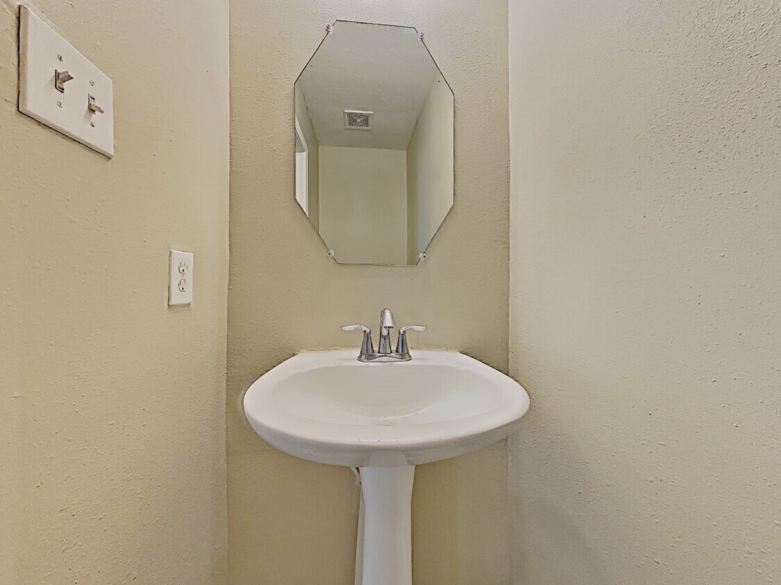 Building Photo - 17307 Beretta Bend Dr