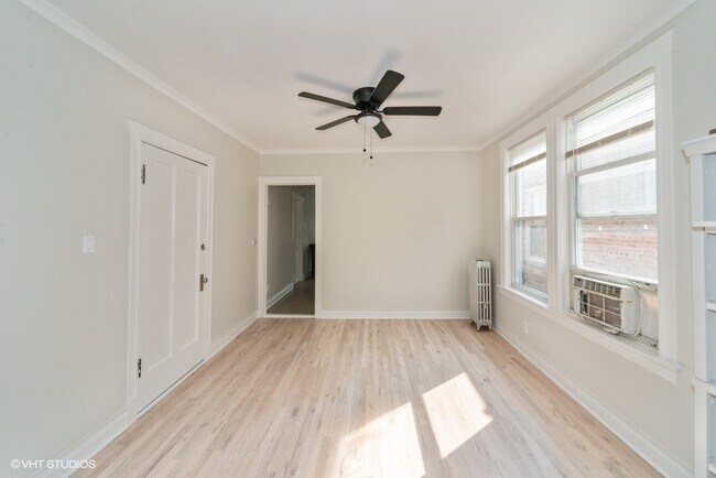 Foto del edificio - 4143 N McVicker Ave