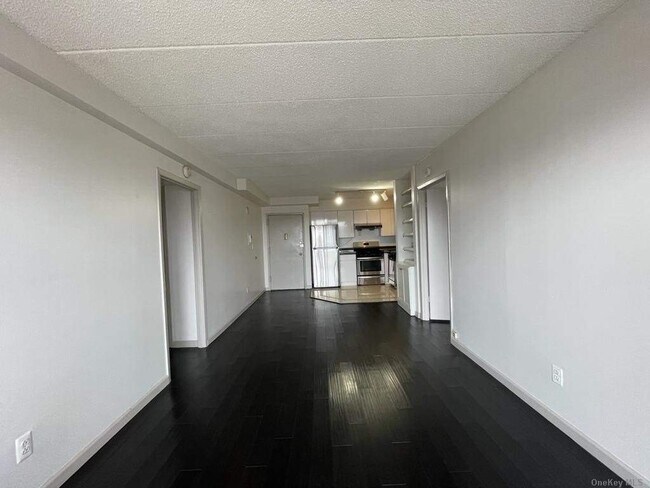 Building Photo - 76-01 113th St