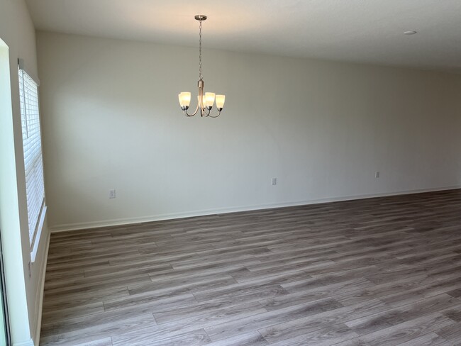 Building Photo - 2333 Carrabelle Way