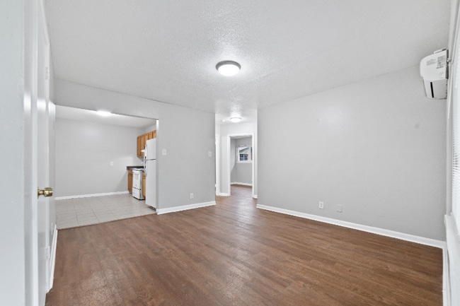 Building Photo - 3410 Elizabeth St NW