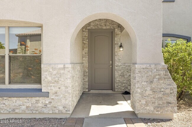 Foto del edificio - 9025 S 6th St