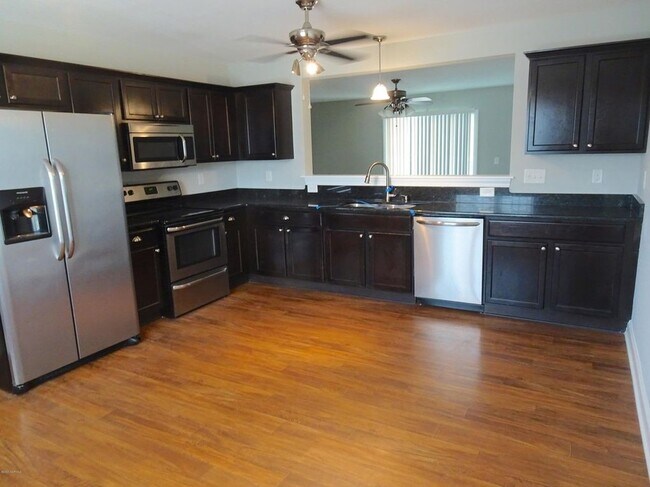 Foto del edificio - 2340 Chavis Dr