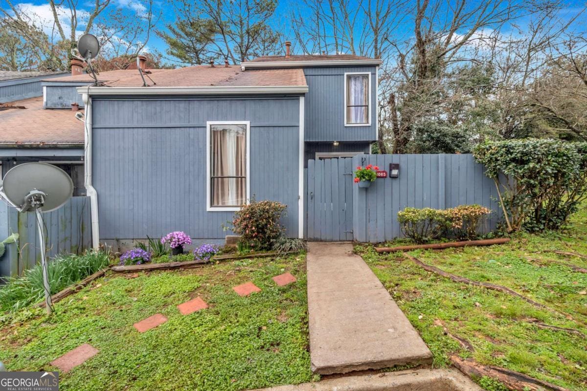 Foto principal - 1065 Mariners Dr