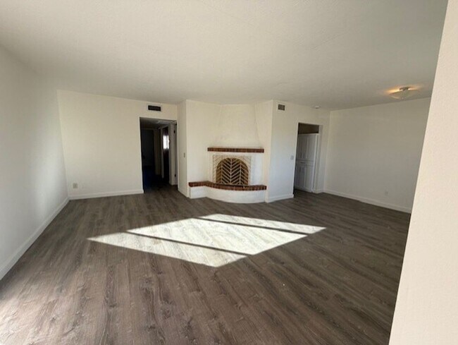 Building Photo - 1322 Marauder Dr