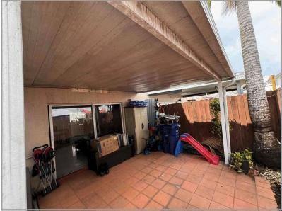 Foto del edificio - 8055 NW 8th St