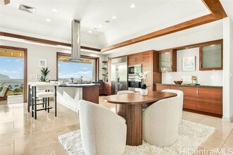 Building Photo - 44-113-113 Bayview Haven Pl