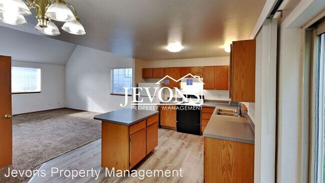 Building Photo - 3 br, 2 bath House - 617 Jamie Dr