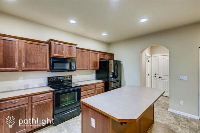 Foto del edificio - 17812 35Th Avenue E, Tacoma, WA, 98446