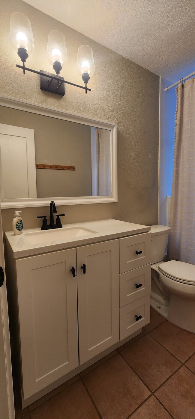 Foto del edificio - 137 NE Monroe Cir N