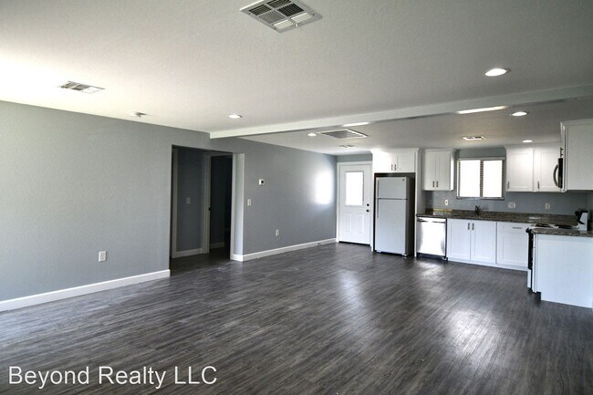Building Photo - 3 br, 2 bath House - 3018 W. Hazelwood Street