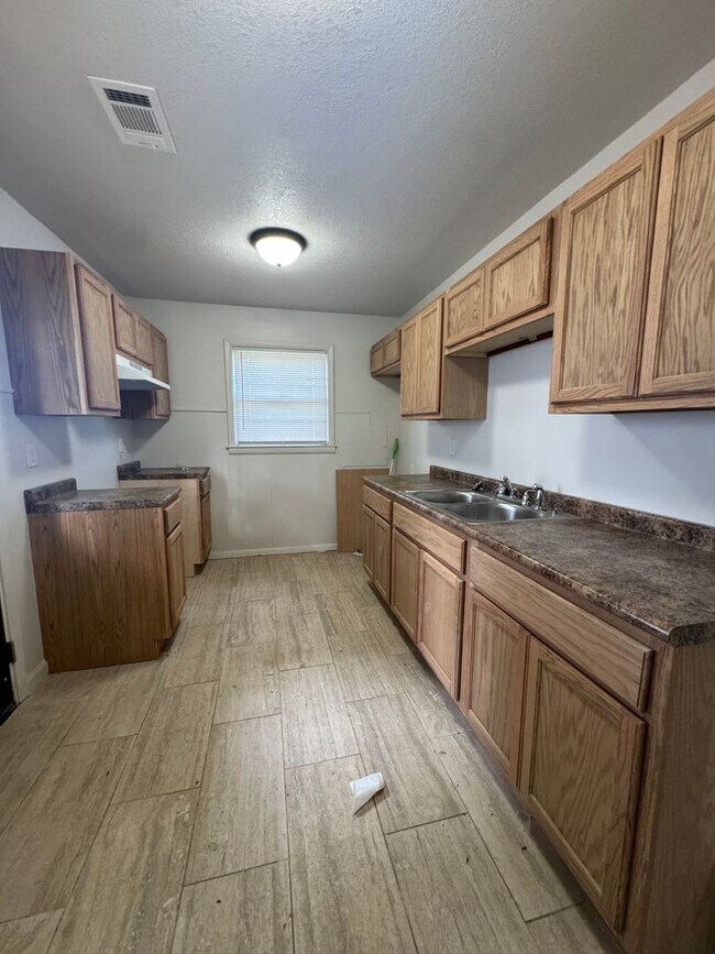 Foto del edificio - 3 Bed / 1 Bath in Trumann Available Now.