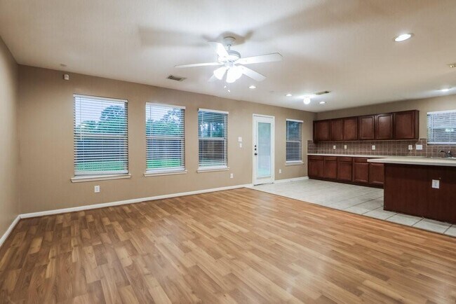 Foto del edificio - 16135 Cole Bridge Ln