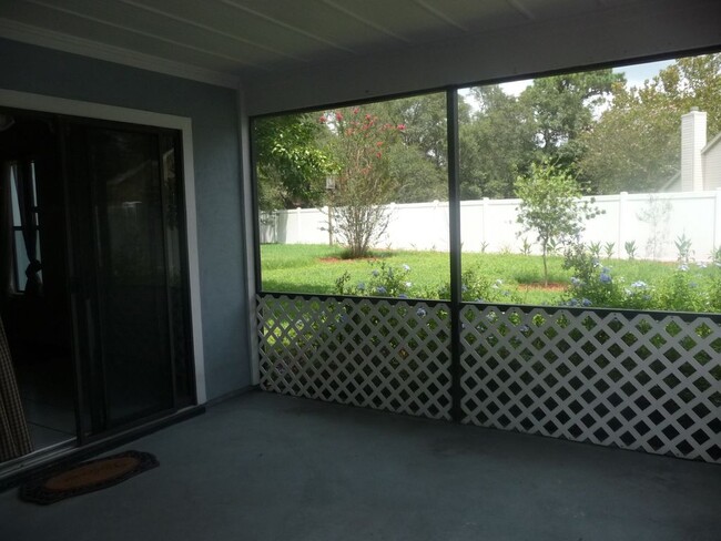 Screened Back Porch - 3817 Windfall Court