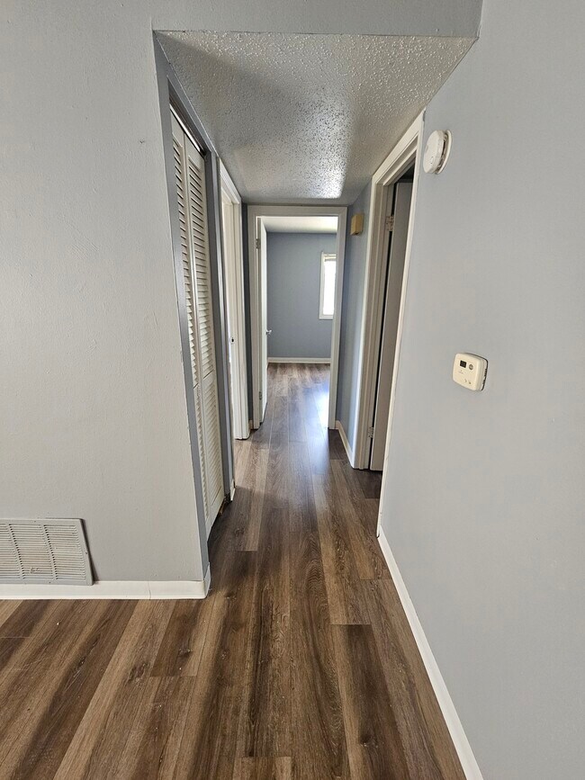 Foto del edificio - 2330 E Locust St