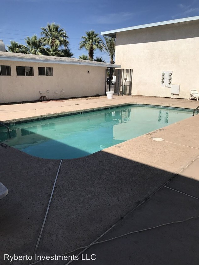 Foto principal - 248 S Avenue B