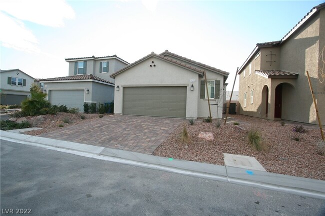 Building Photo - 8665 W Flamingo Rd