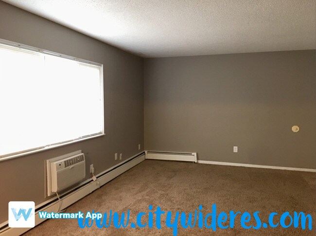 Foto del edificio - 4962 Ivanrest Ave SW
