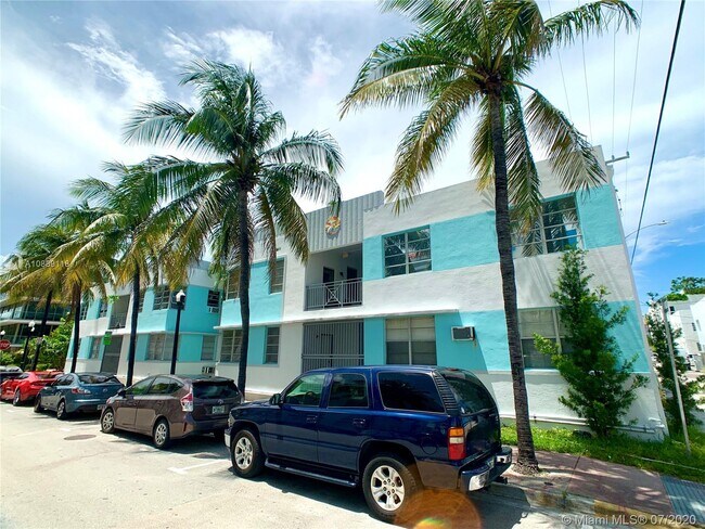 Building Photo - 135 3rd St