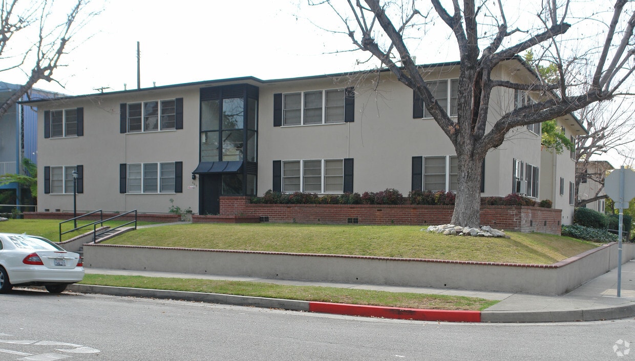 Building Photo - Grevelia Gardens Apartments