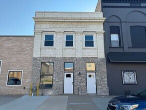 Building Photo - 812 Keeler St