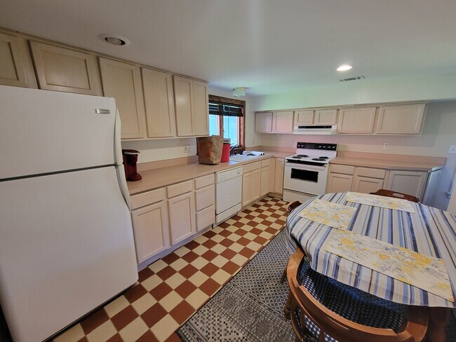 Kitchen - 2 Northeast Rd