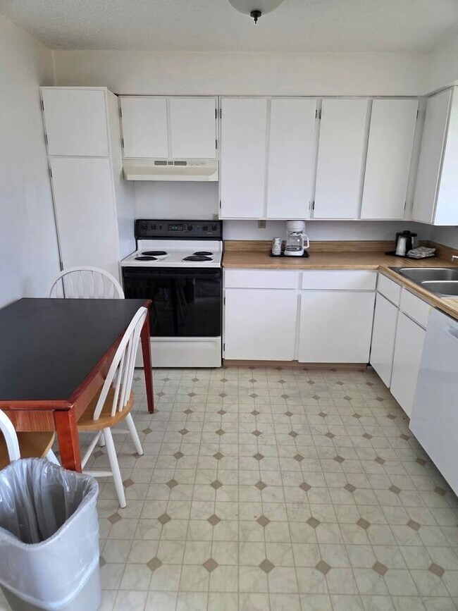 Foto del edificio - 1209 Country Ln