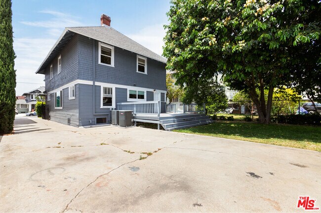 Building Photo - 1446 Malvern Ave