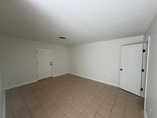 Building Photo - 6499 Marcie St