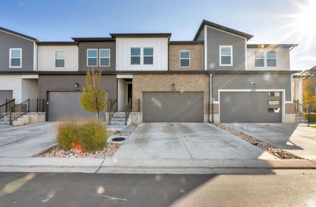 Foto del edificio - 275 W 700 N