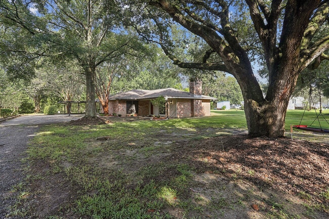11461 Gator Ln