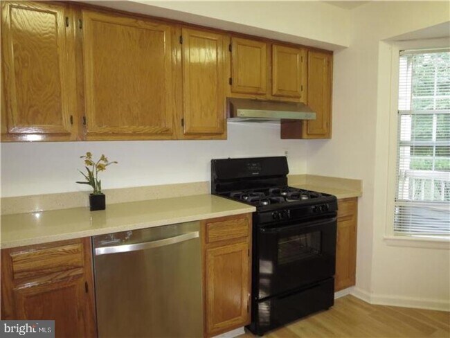 Building Photo - 110 Biscayne Ct