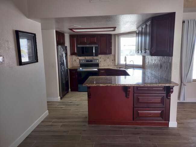 Foto del edificio - 1765 Palo Verde Blvd S