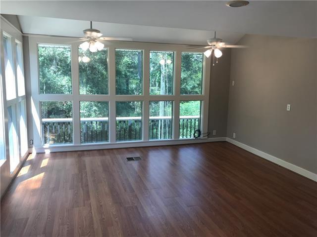 Foto del edificio - 77211 Donnie Rd