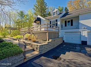 Foto principal - 2550 Troy-Schenectady Rd