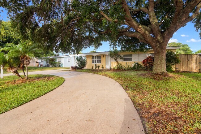 Building Photo - 4326 Yorkshire Drive