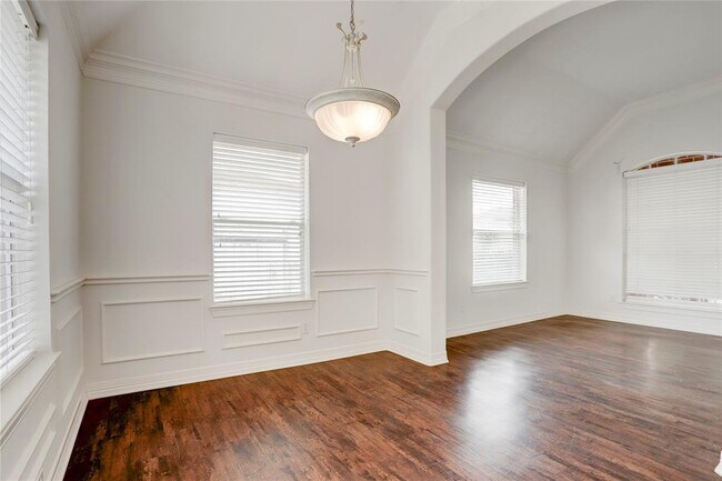 Foto del edificio - 1903 Fantasy Woods Dr