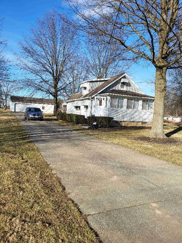 1975 McGowan Rd, Norton, OH 44203 House Rental in Norton, OH