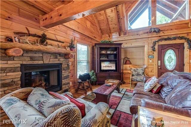 Foto principal - 2015 Bear Creek Way