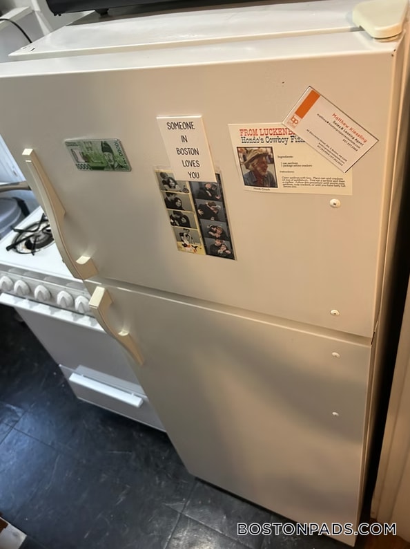 Building Photo - 211 Park Dr