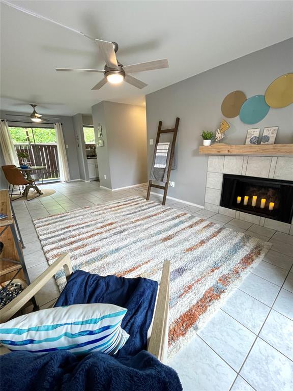 Foto del edificio - 3300 Pebblebrook Dr